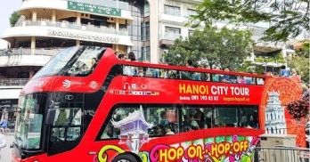 A guide on how to experience the Hanoi Hop-on Hop-off bus by Handspan Travel Indochina